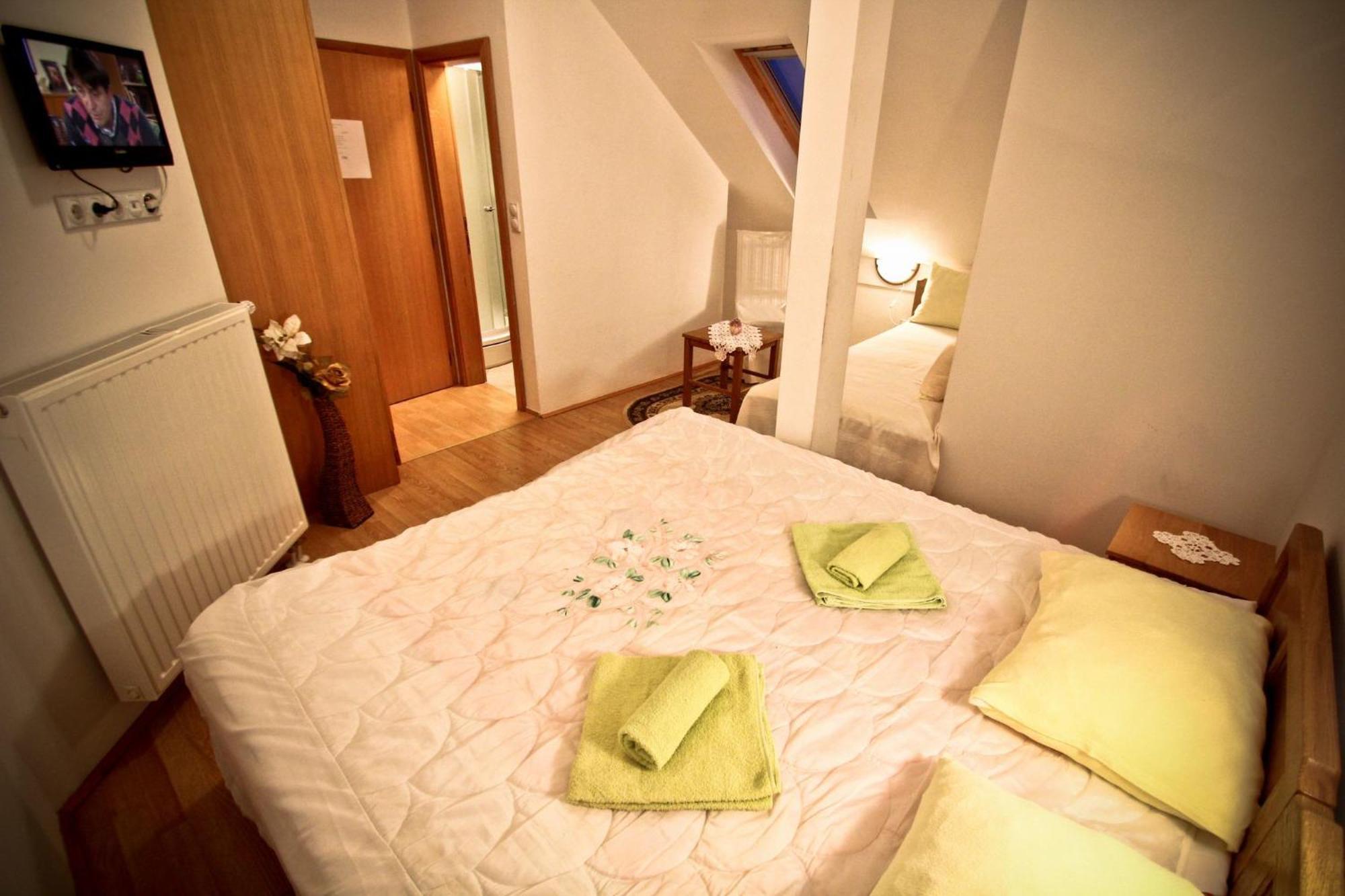 Bed and Breakfast Kod Ribica à Jasenovac Extérieur photo