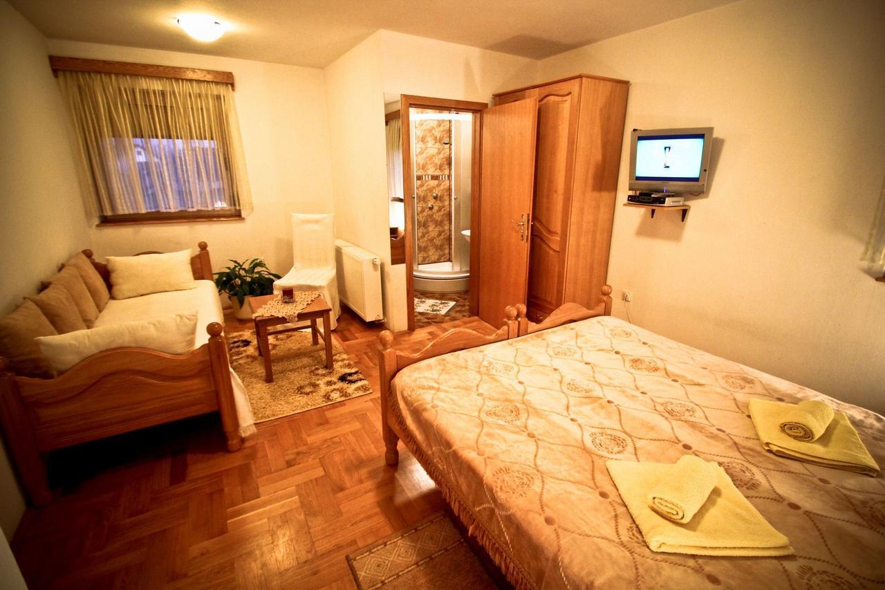 Bed and Breakfast Kod Ribica à Jasenovac Extérieur photo